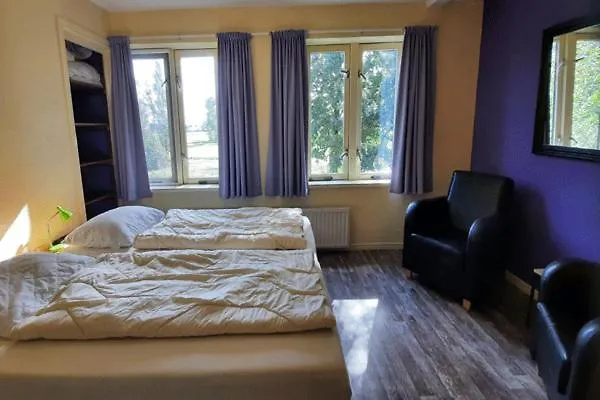 De Opkikker 10 persoons vakantiehuis met hottub-1